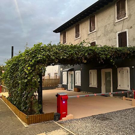 La Pergola Suites Dossobuono Exterior photo